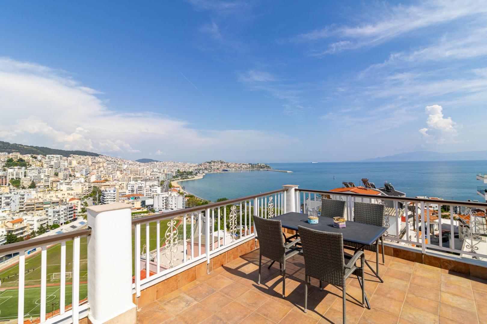 Finas Penthouse,Private Terrace,Great View,Mins From Sea Apartman Kavála Kültér fotó