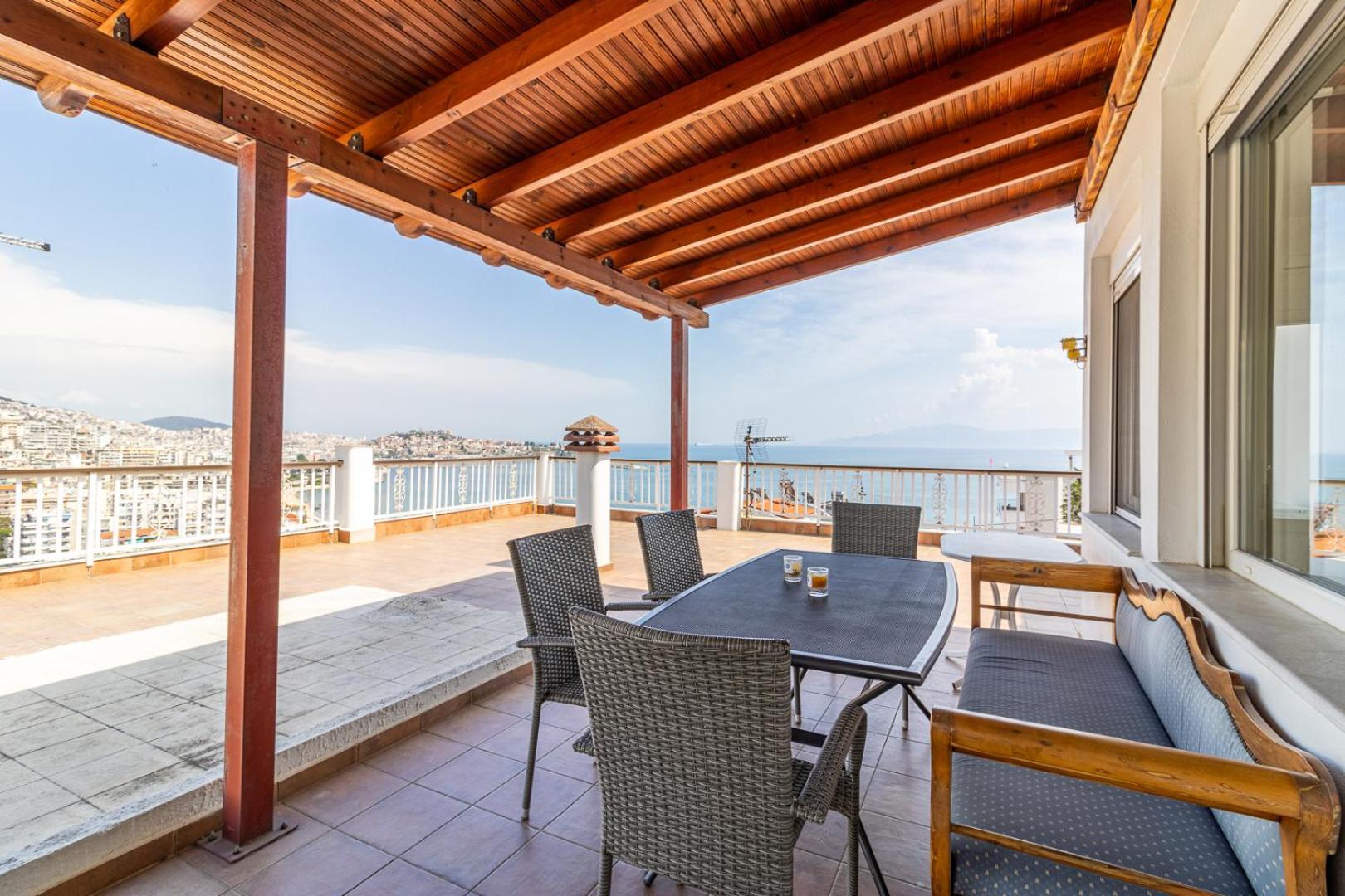 Finas Penthouse,Private Terrace,Great View,Mins From Sea Apartman Kavála Kültér fotó